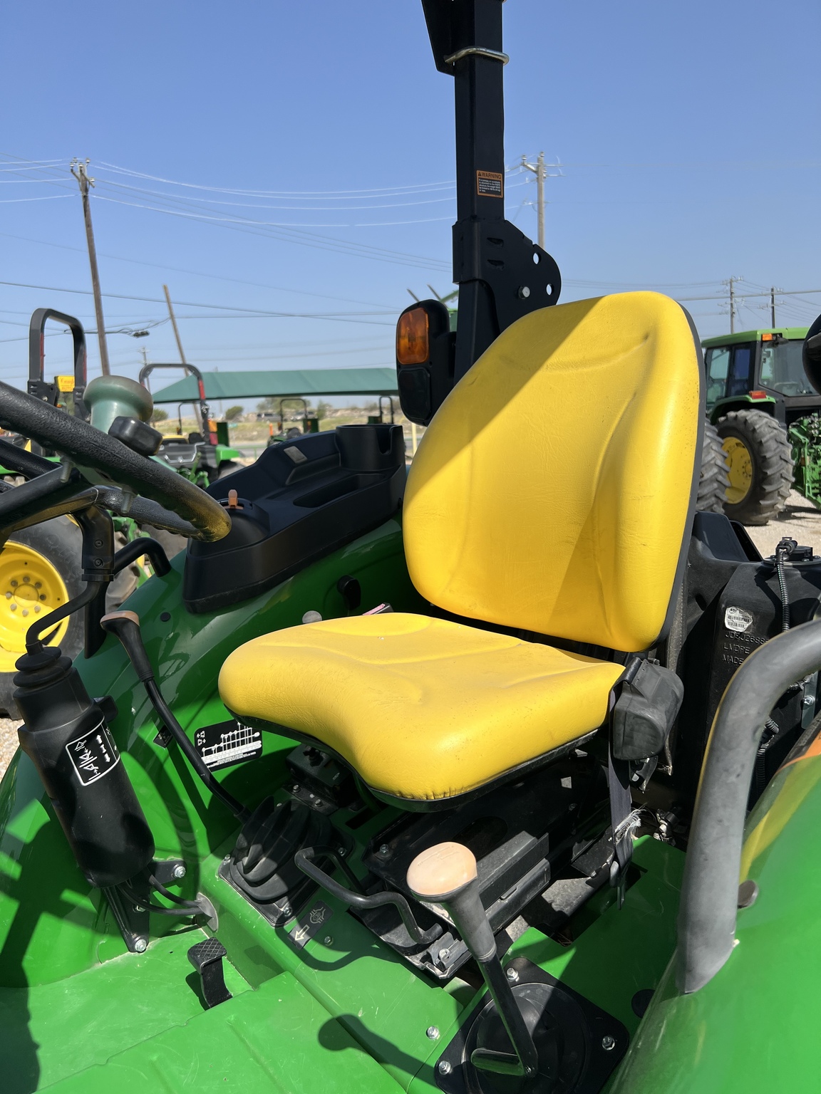 2017 John Deere 5055E Image 4