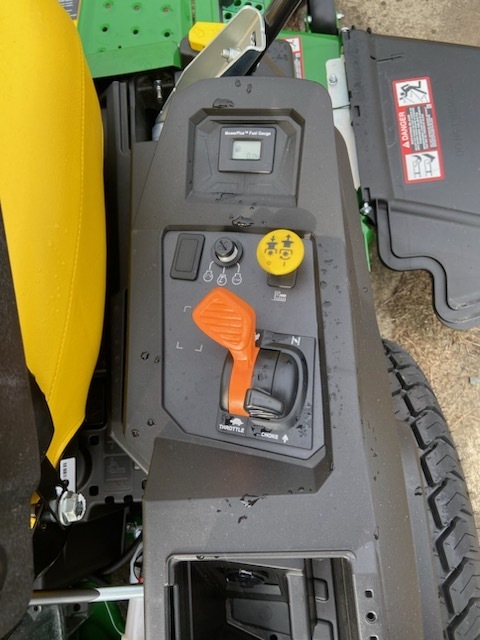 2025 John Deere Z515E Image 4