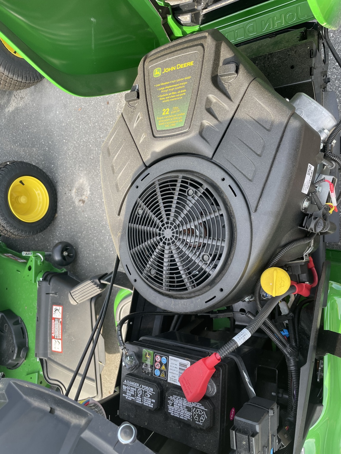2023 John Deere X330 Image 3