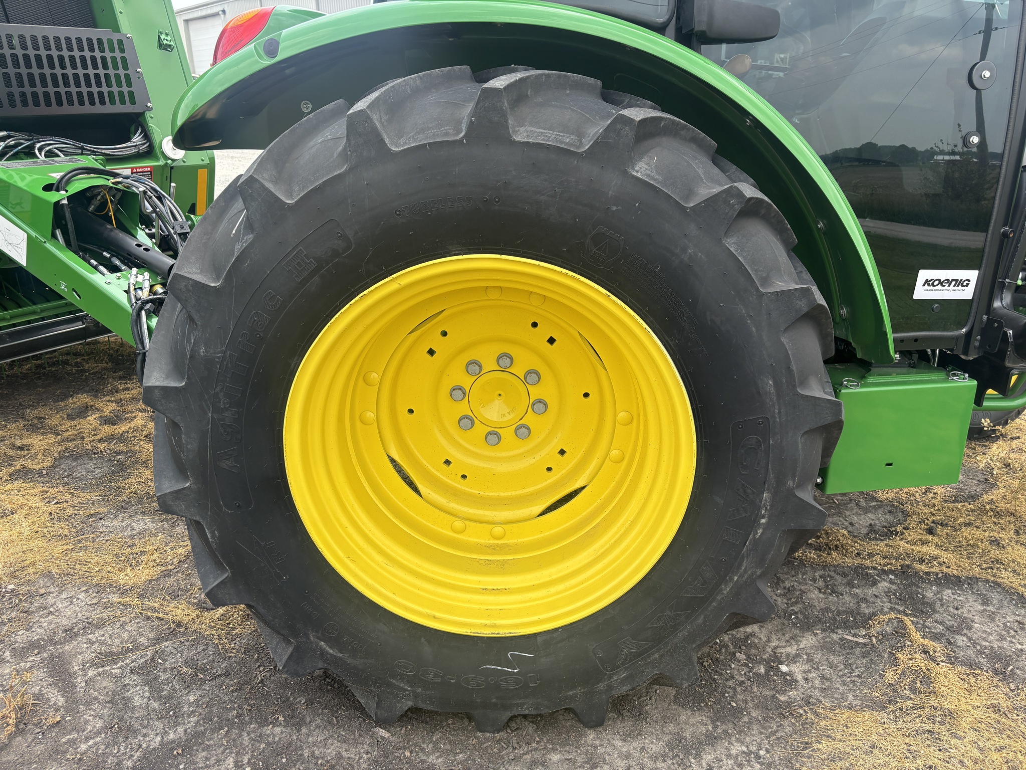 Used 2023 John Deere 5075E Utility Tractors at Koenig Equipment in Richmond, IN - PhotoXL13