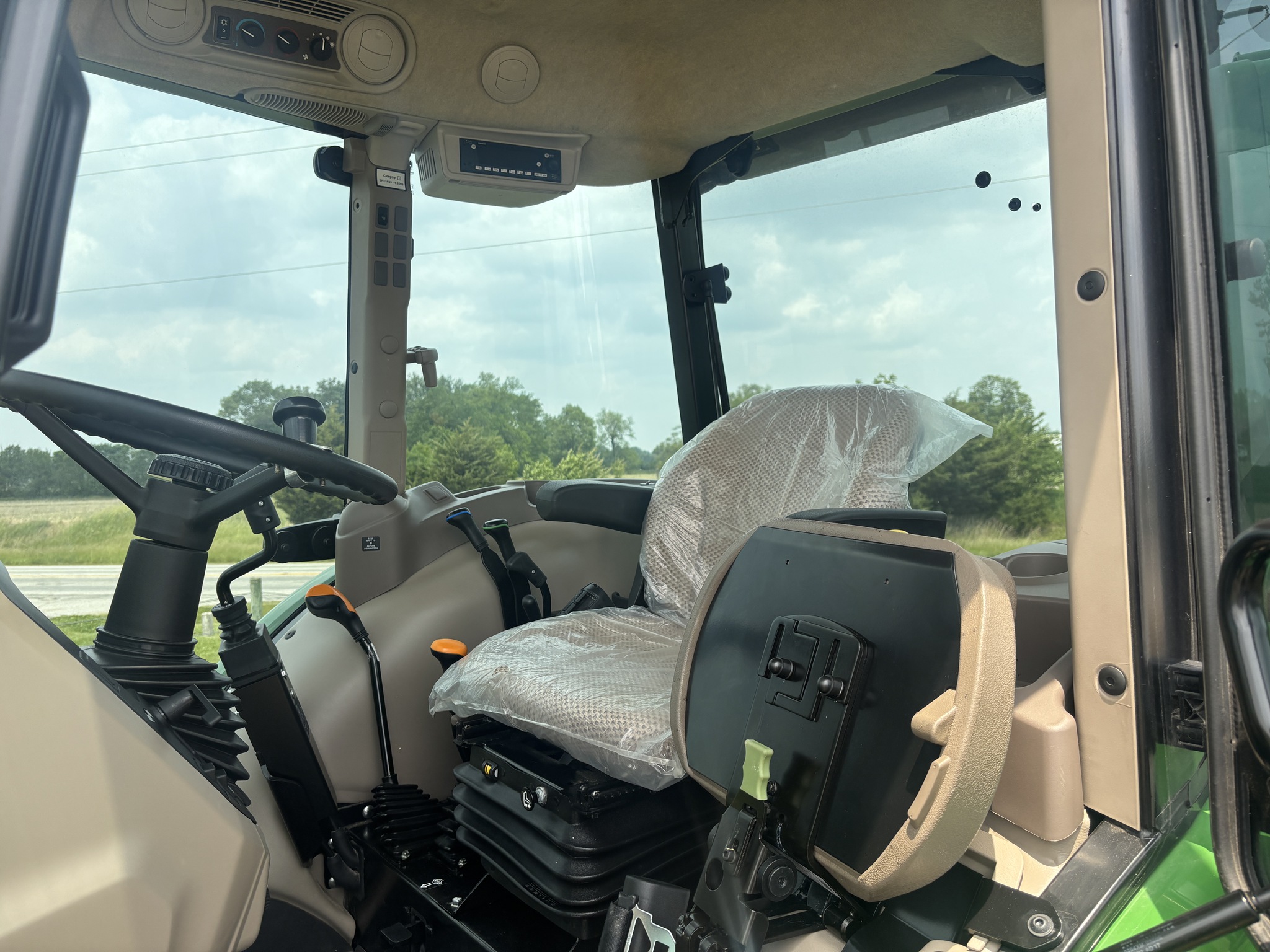 Used 2023 John Deere 5075E Utility Tractors at Koenig Equipment in Richmond, IN - PhotoXL22