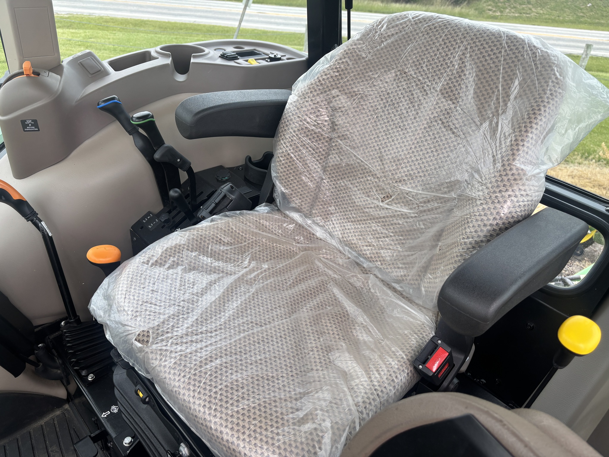 Used 2023 John Deere 5075E Utility Tractors at Koenig Equipment in Richmond, IN - PhotoXL23