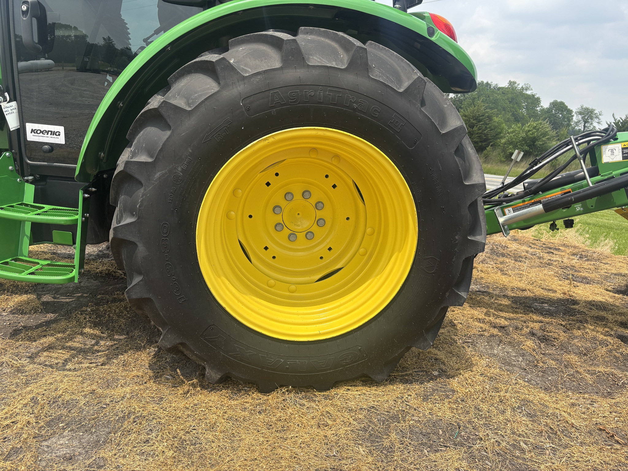 Used 2023 John Deere 5075E Utility Tractors at Koenig Equipment in Richmond, IN - PhotoXL16