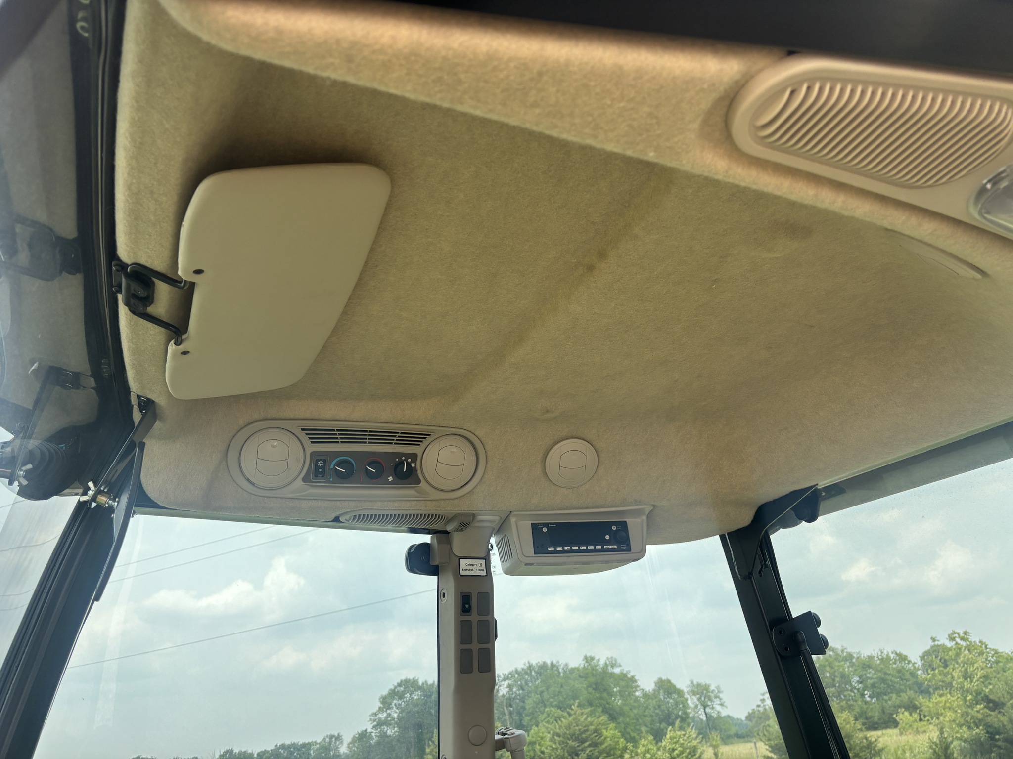 Used 2023 John Deere 5075E Utility Tractors at Koenig Equipment in Richmond, IN - PhotoXL24