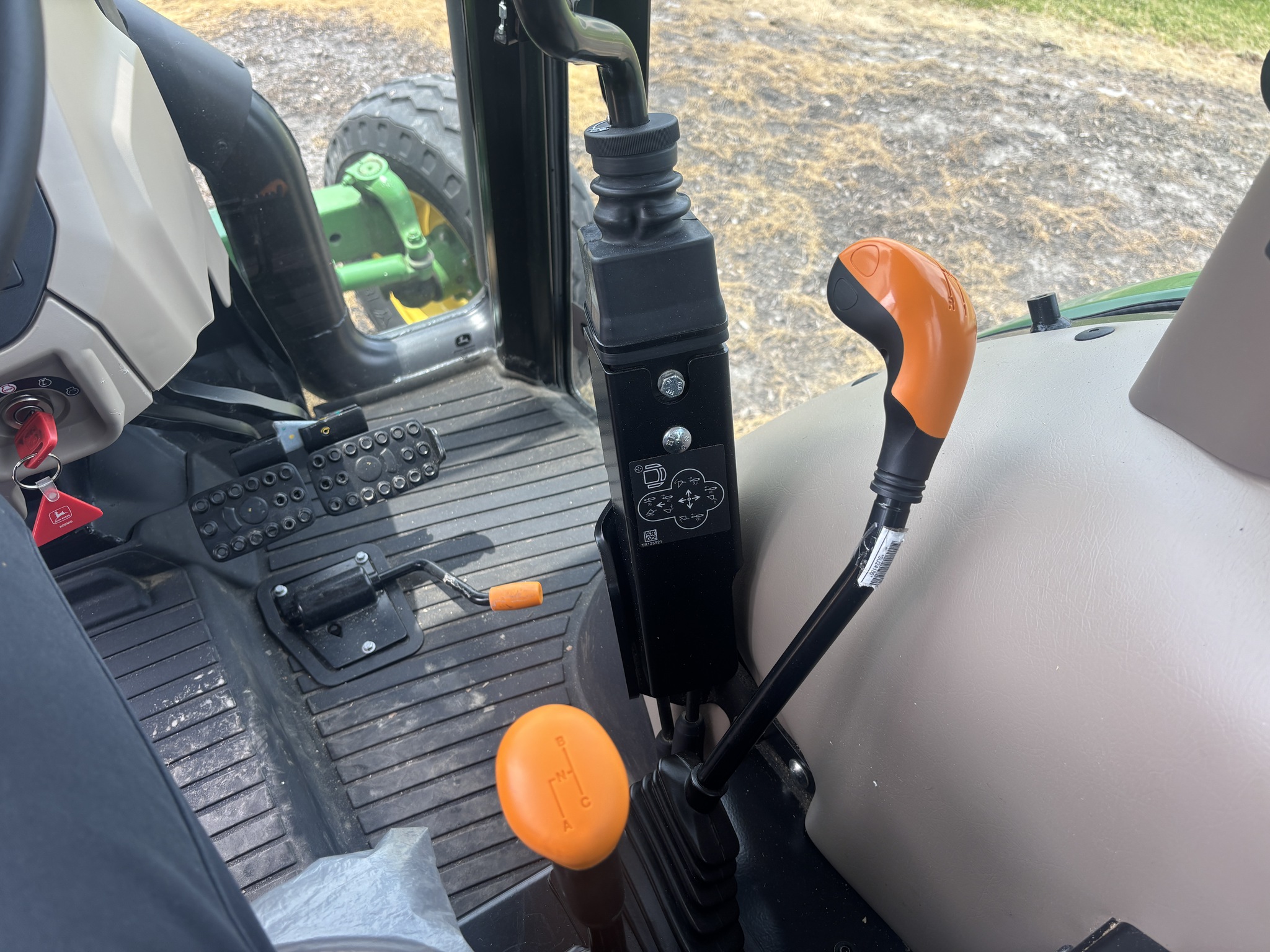 Used 2023 John Deere 5075E Utility Tractors at Koenig Equipment in Richmond, IN - PhotoXL27