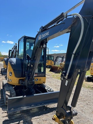 Photo of a 2024 John Deere 35 P