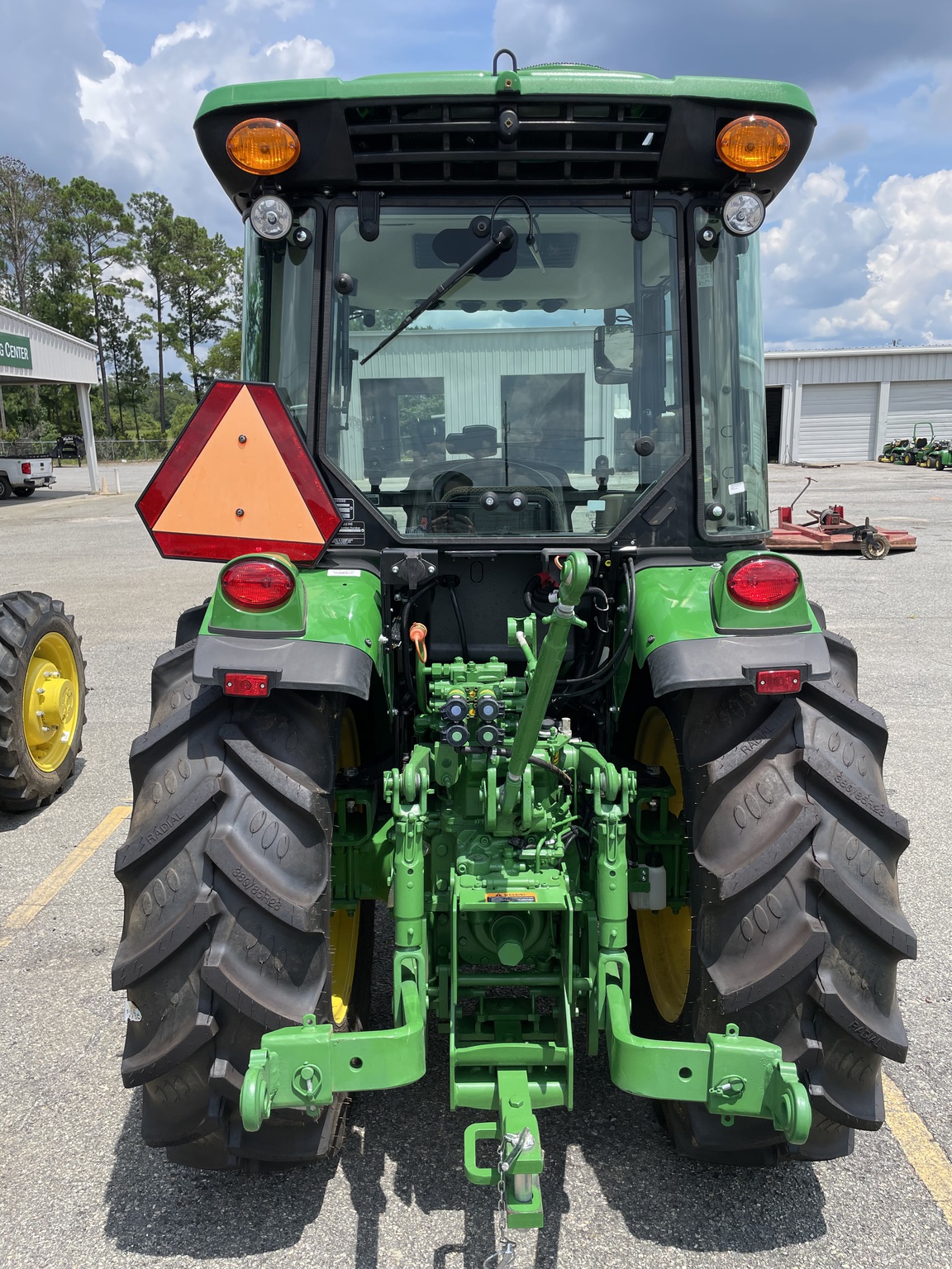 John Deere 5075GN Image 3