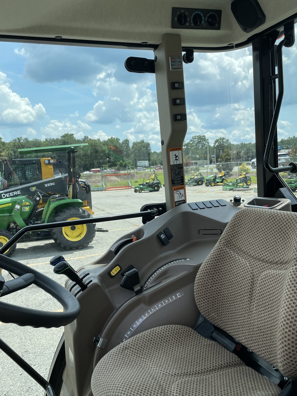 John Deere 5075GN Image 6