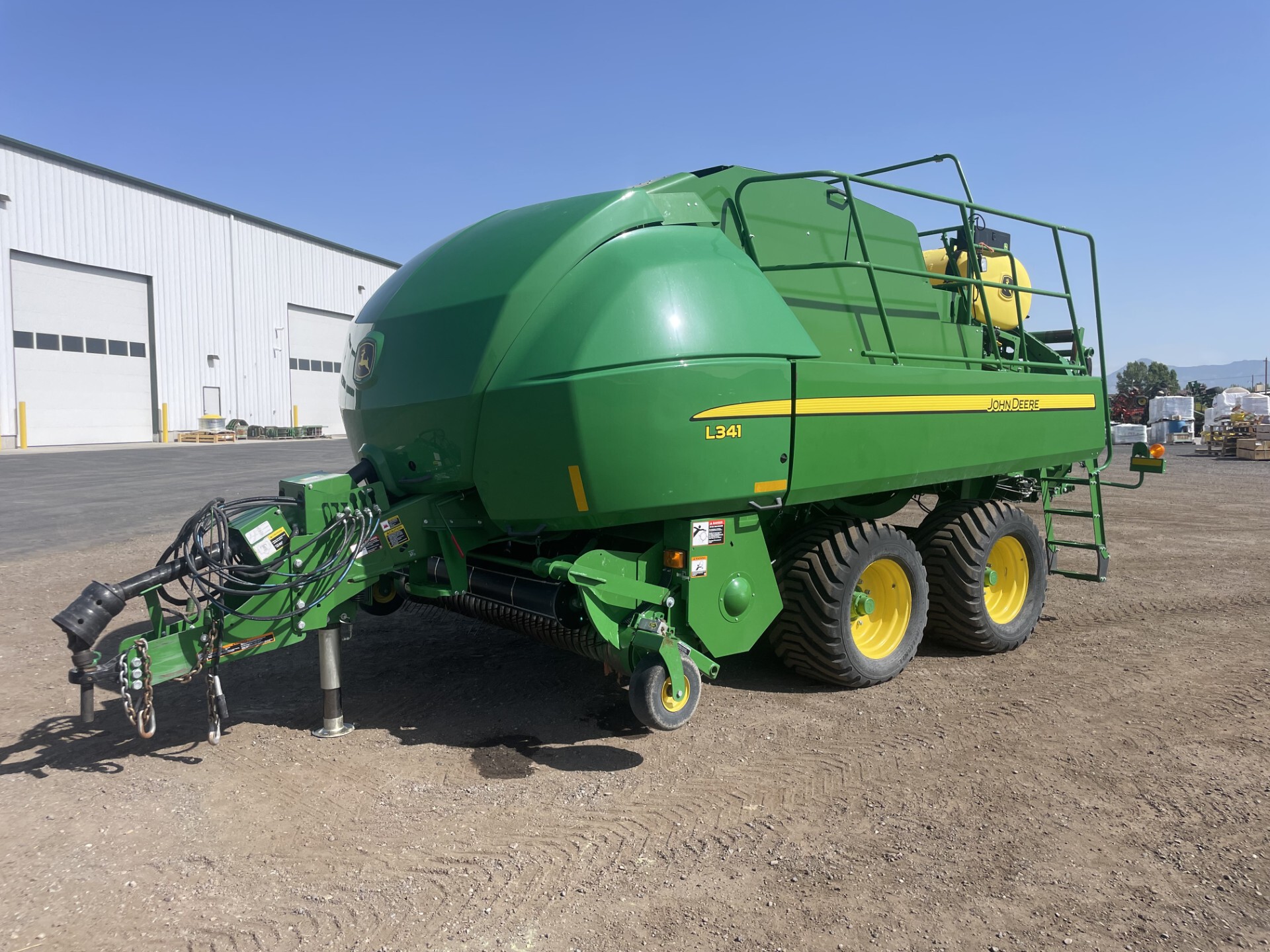 2022 John Deere L341 Image 1