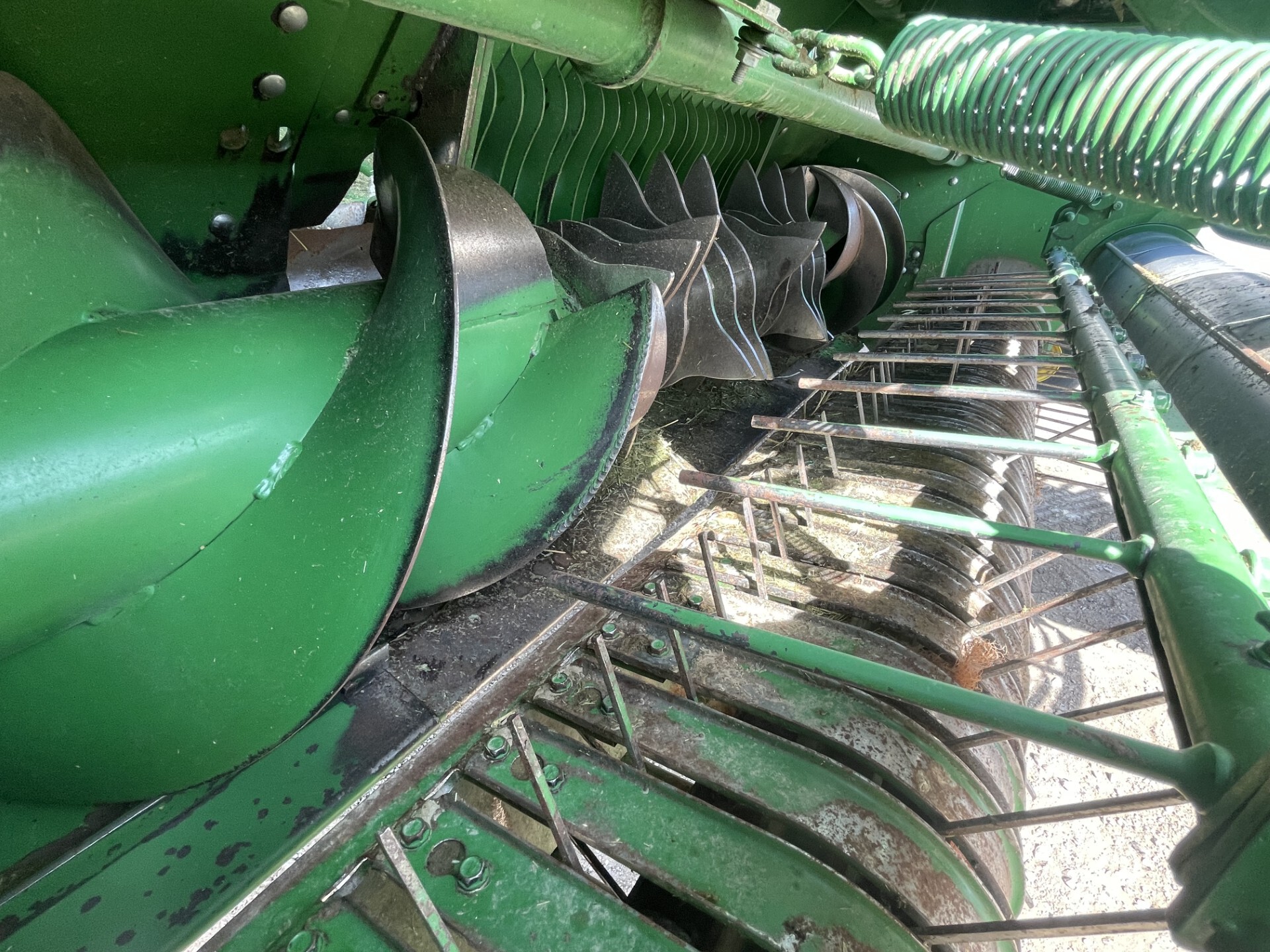 2022 John Deere L341 Image 19
