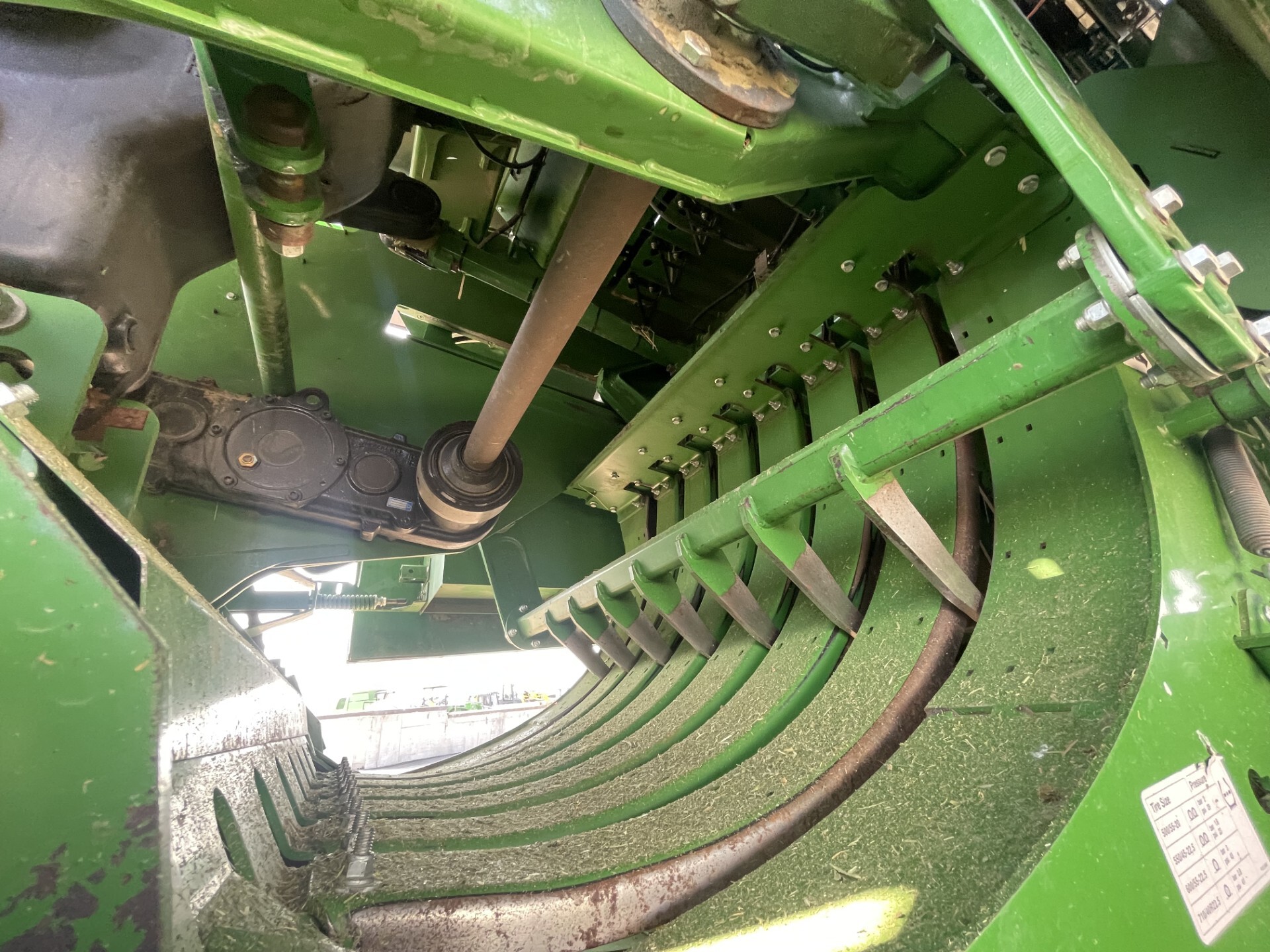 2022 John Deere L341 Image 21