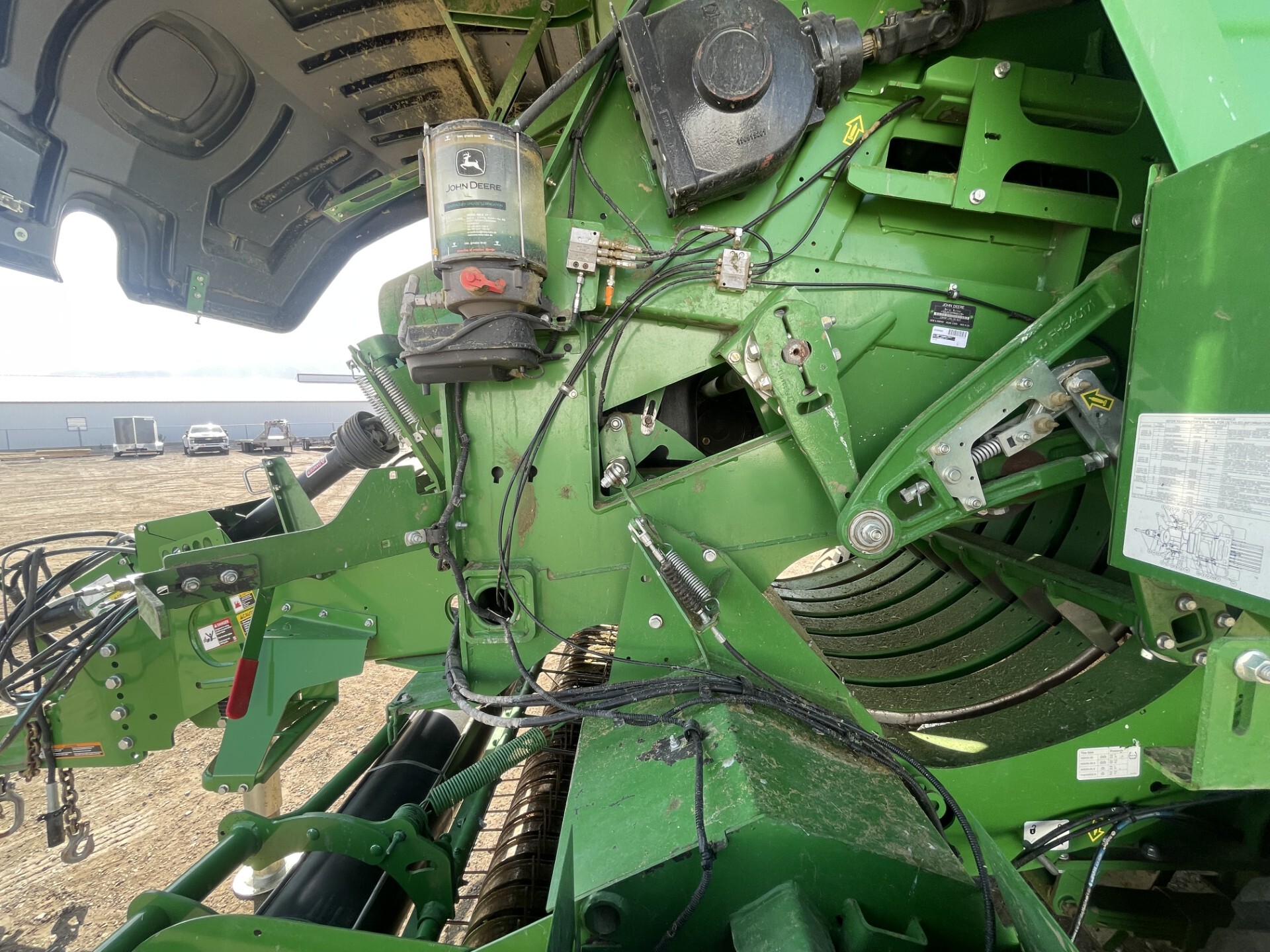 2022 John Deere L341 Image 15