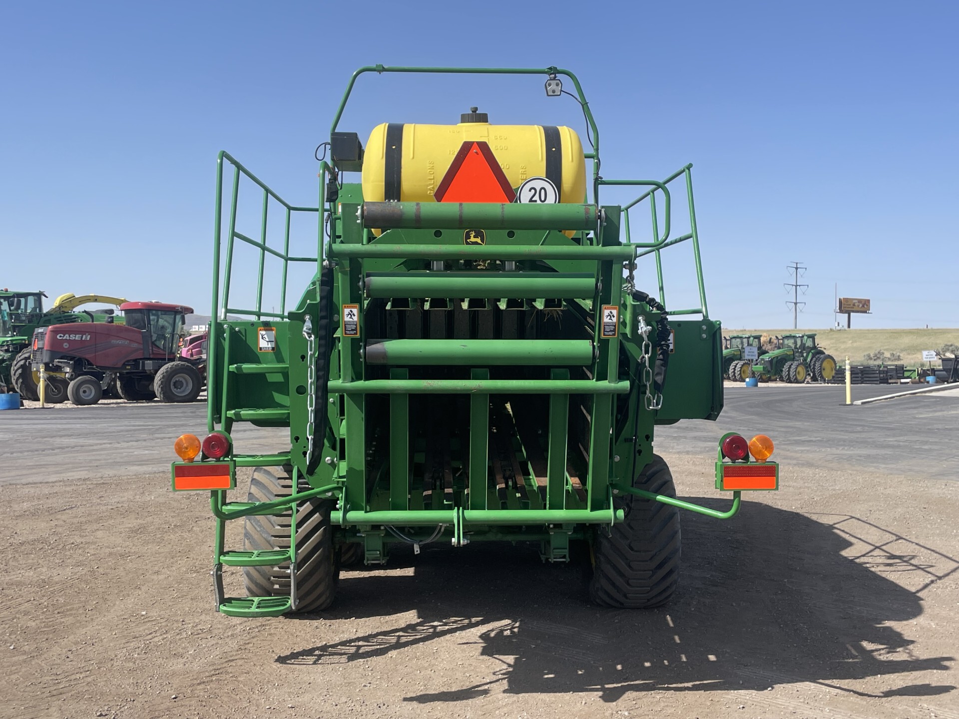 2022 John Deere L341 Image 4