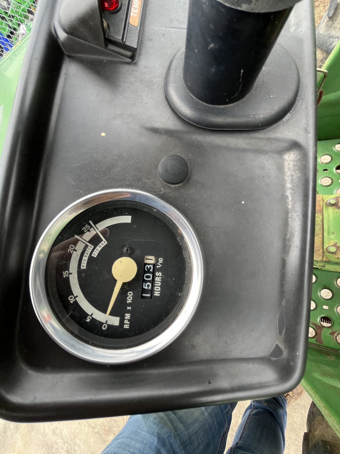 John Deere 850 Image 5