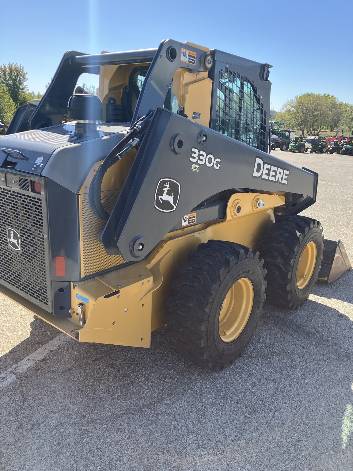 2017 John Deere 330G Image 3