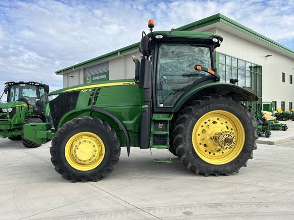 2012 John Deere 7230R (3rd thumbnail)