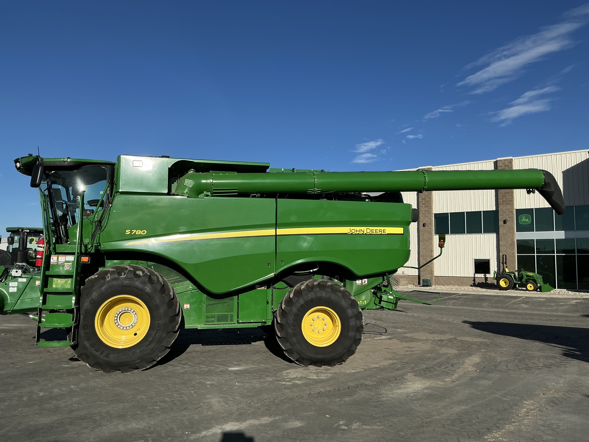2023 John Deere S780 Image 2