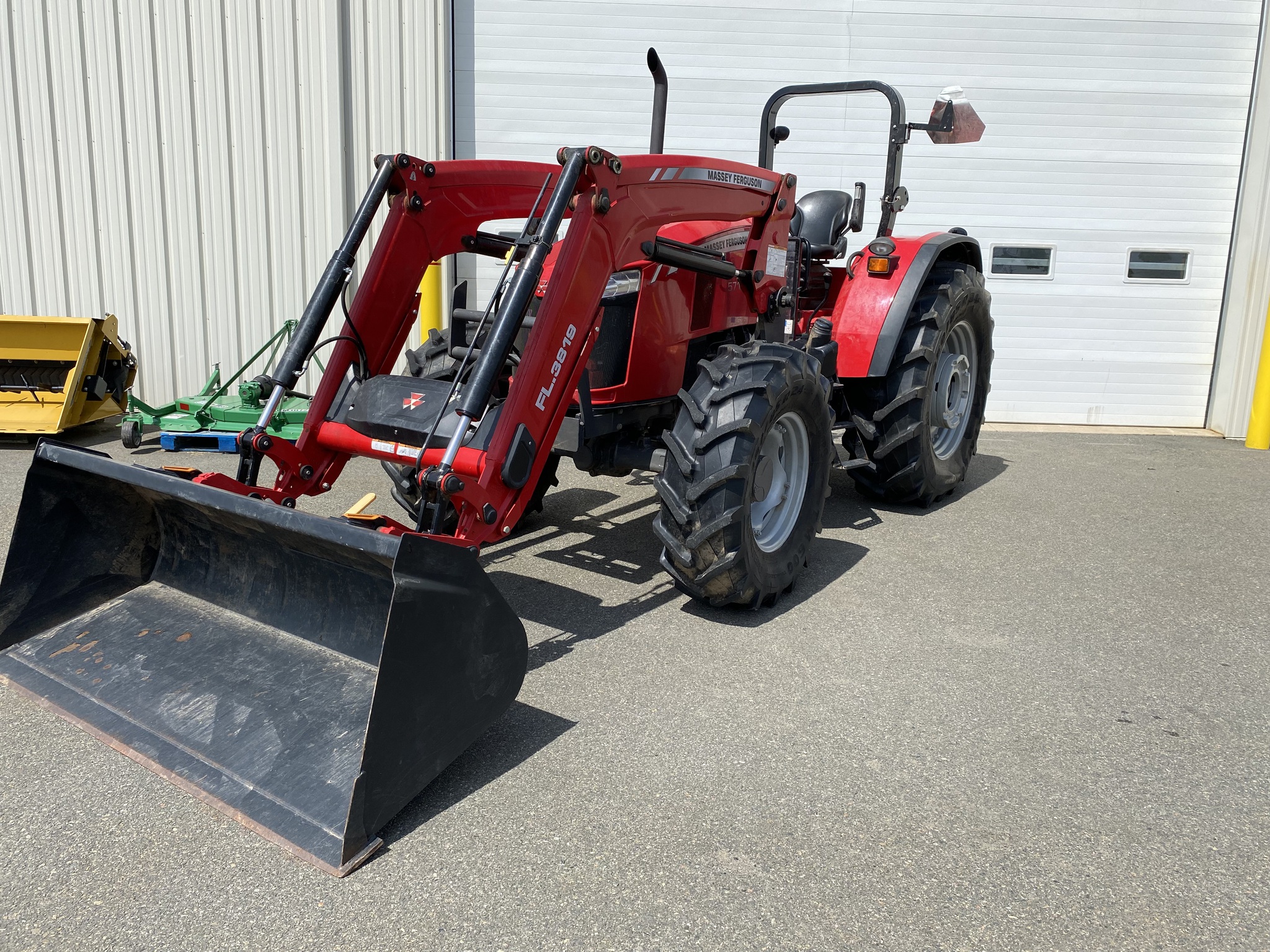 2022 Massey Ferguson 5710 Image 1