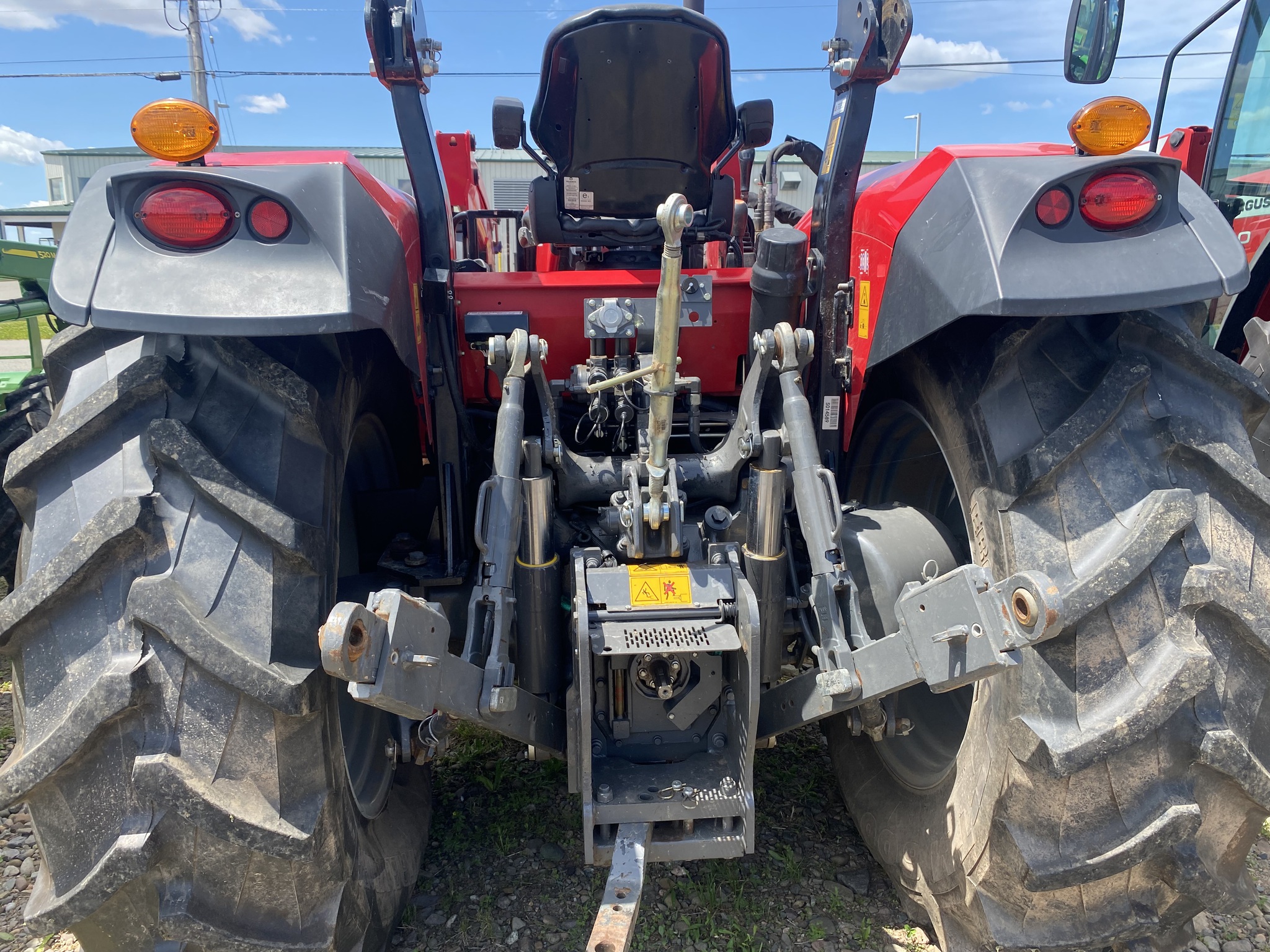 2022 Massey Ferguson 5710 Image 23