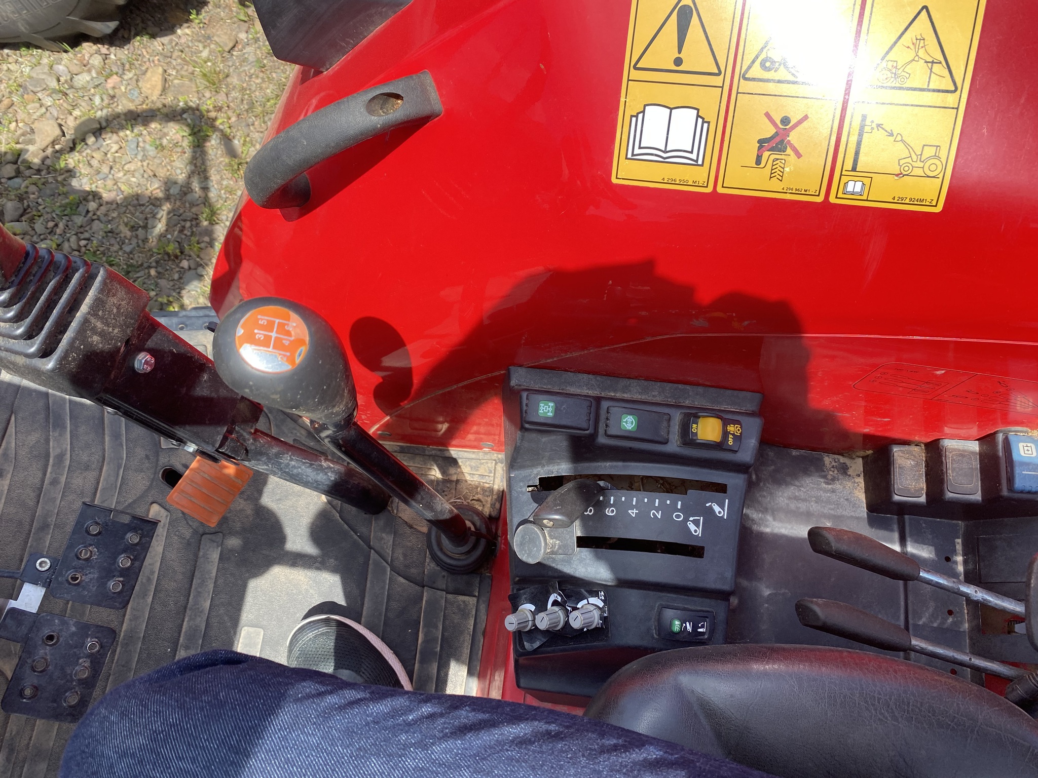 2022 Massey Ferguson 5710 Image 20