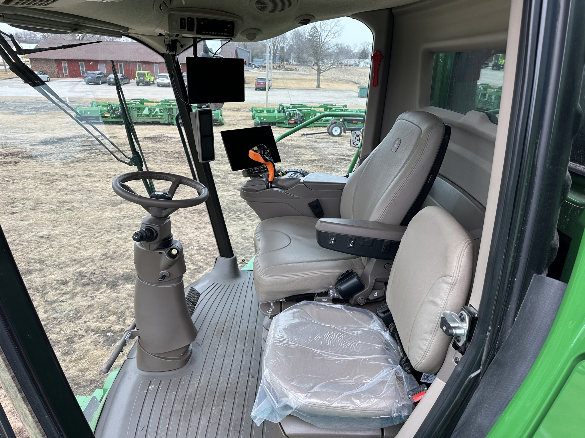  2024 John Deere S780 at Heritage Tractor in Monmouth, IL