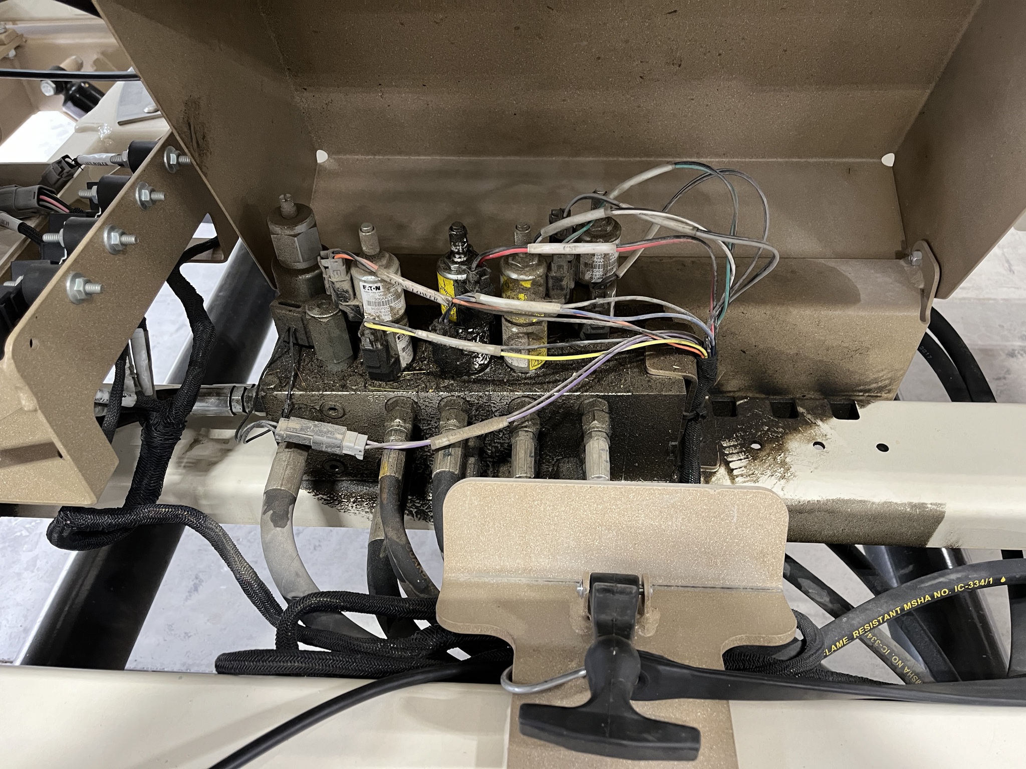 2018 Unverferth 3955XL Image 9