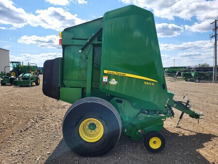Used 2021 John Deere 560R Round Balers at Horizon Ag & Turf in St. Paul, AB - Photo2