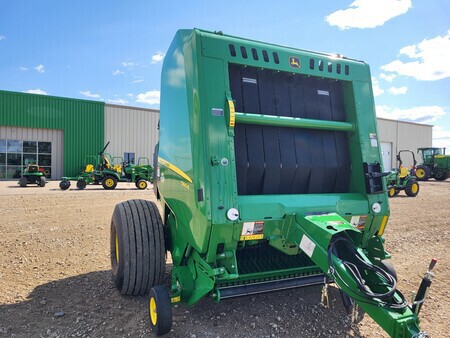 Used 2021 John Deere 560R Round Balers at Horizon Ag & Turf in St. Paul, AB - Photo6
