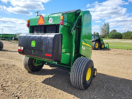 Used 2021 John Deere 560R Round Balers at Horizon Ag & Turf in St. Paul, AB - Photo8
