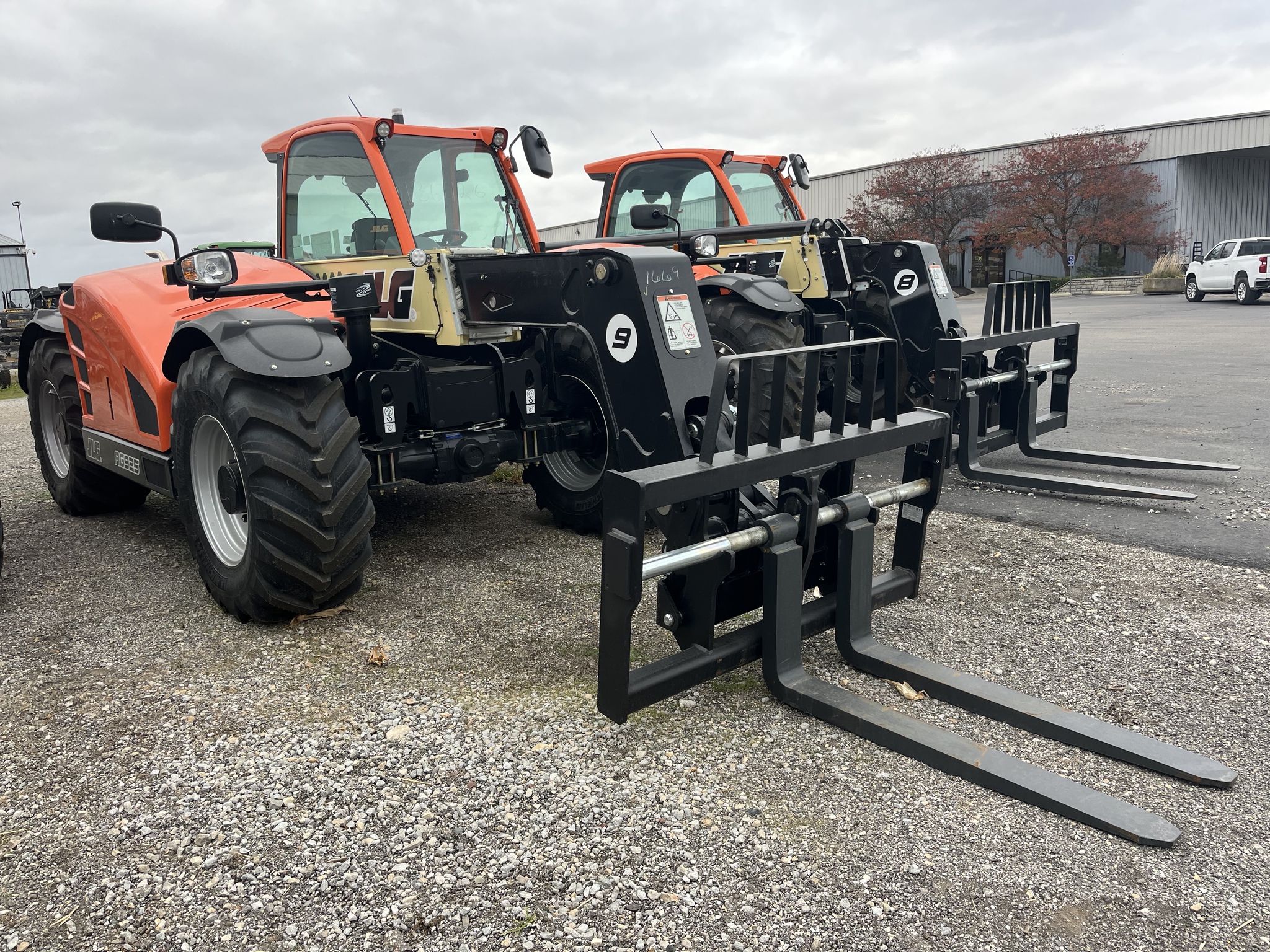2025 JLG AG925 Image 2