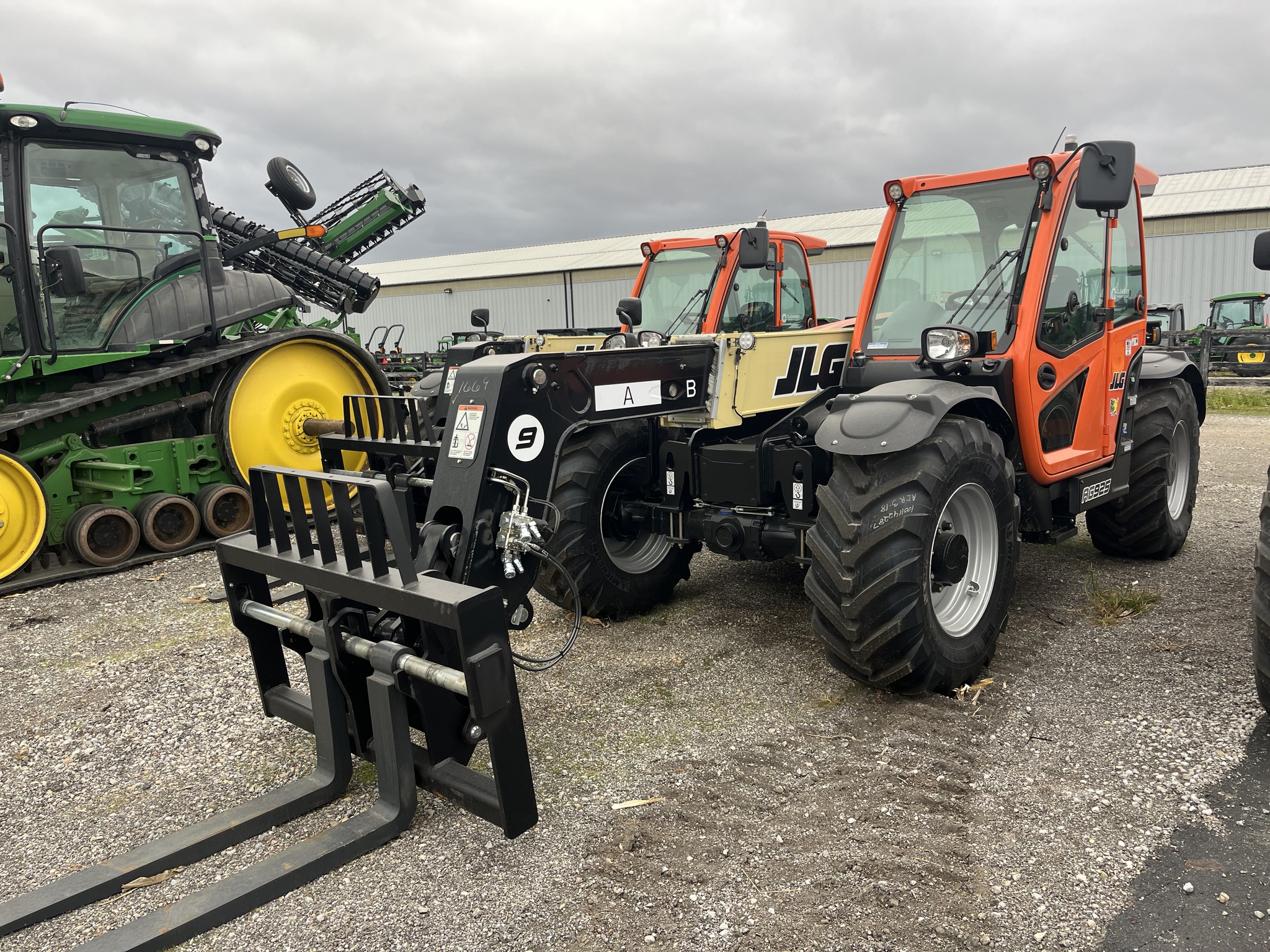 2025 JLG AG925 Image 1