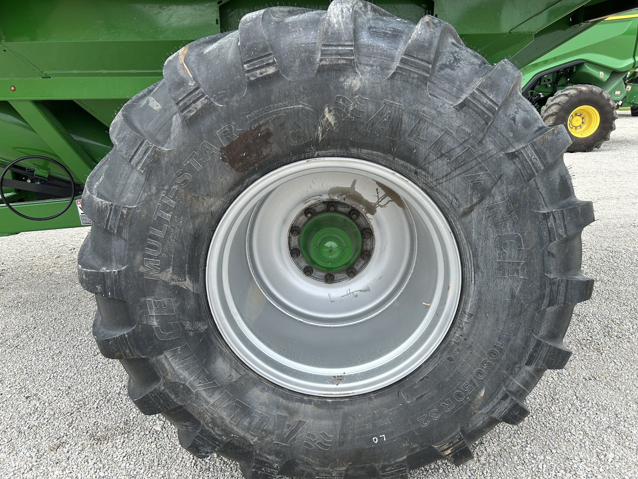  2022 Brent V1100 at Heritage Tractor in Lexington, IL
