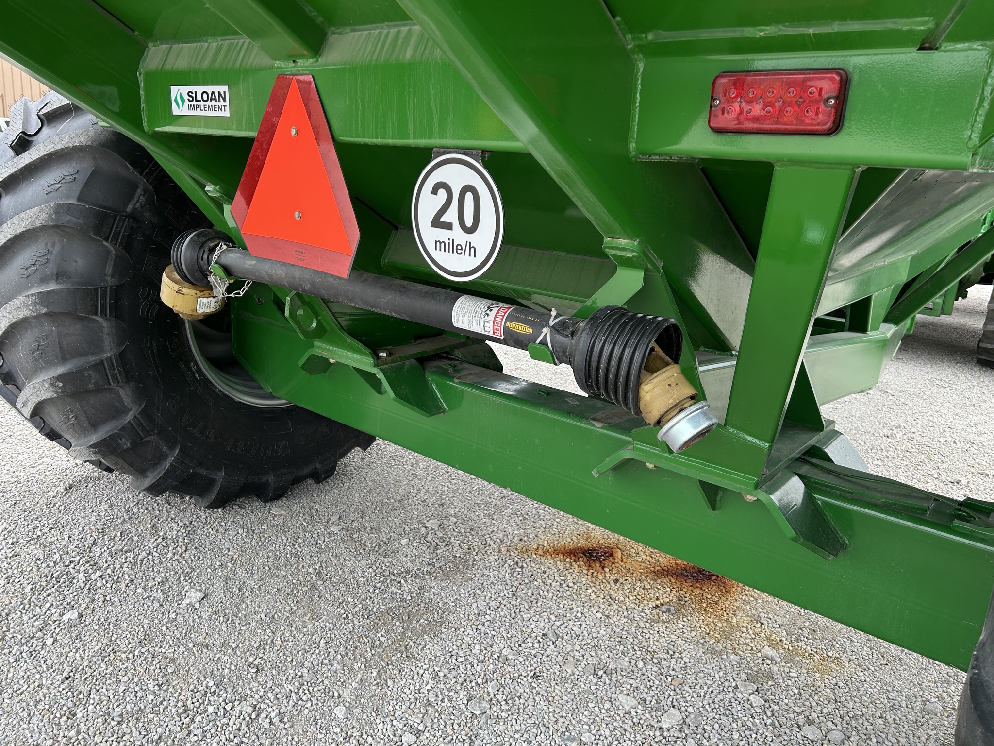  2022 Brent V1100 at Heritage Tractor in Lexington, IL