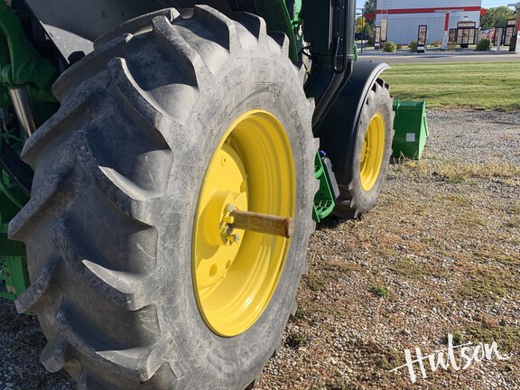 Photo of 2024 John Deere 6120M