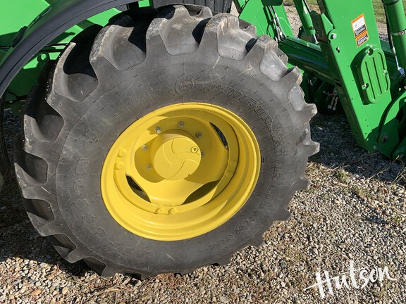 Photo of 2024 John Deere 6120M