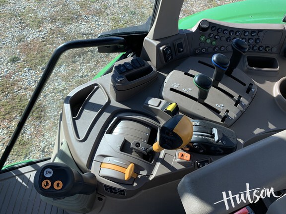 Photo of 2024 John Deere 6120M