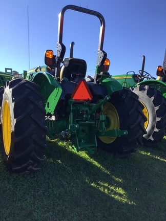 2024 John Deere 5075E Photo 5