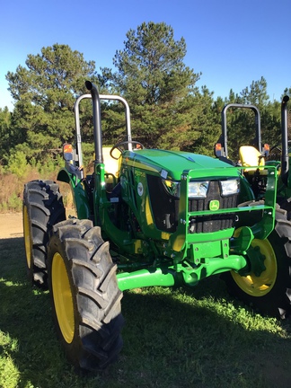 2024 John Deere 5075E Photo 4