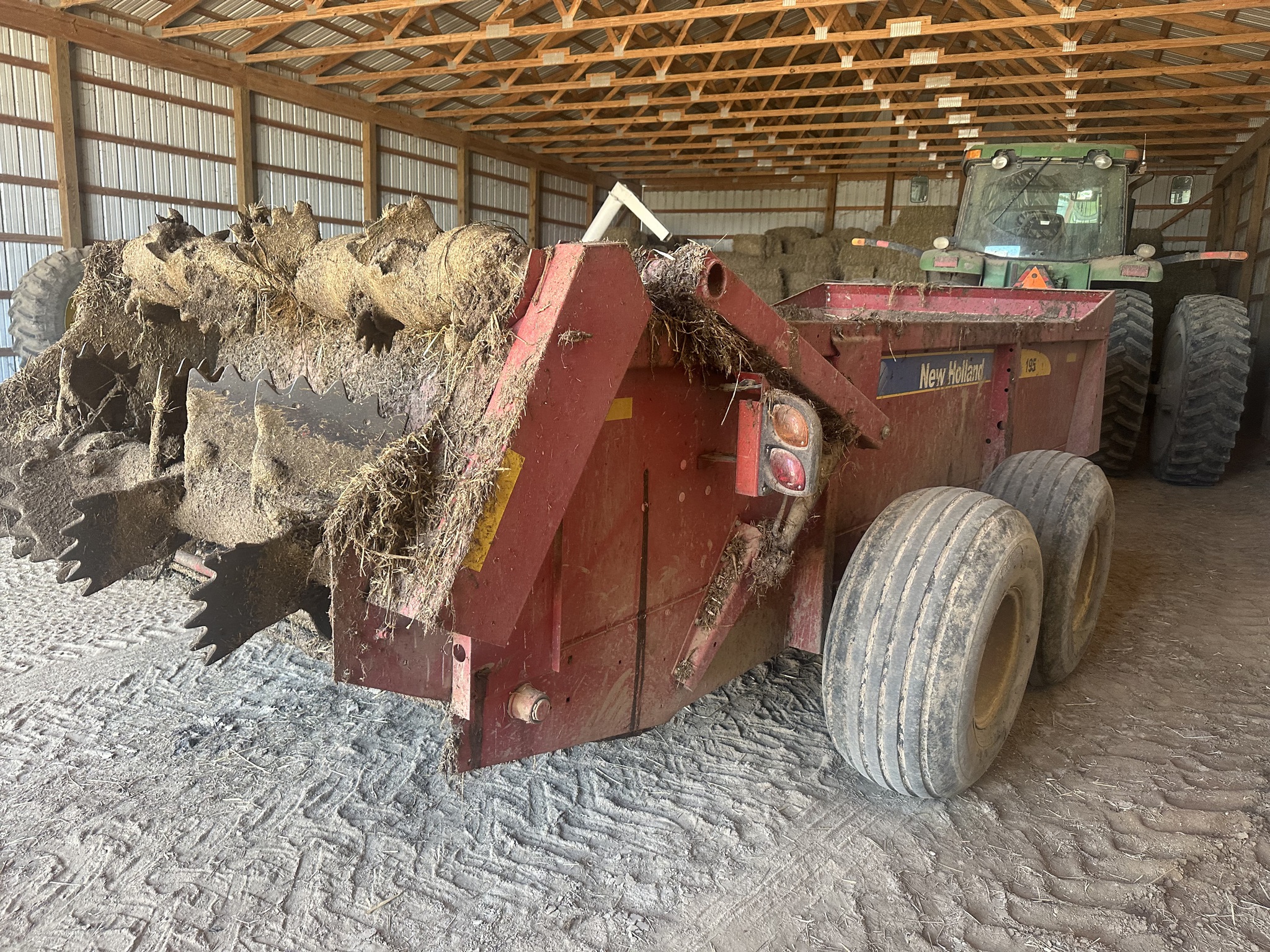 2020 New Holland 195 Image 2