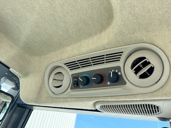 2024 John-Deere 5100E