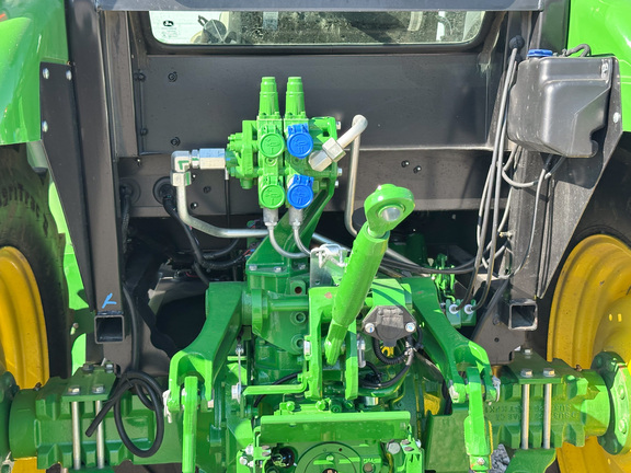 2024 John-Deere 5100E