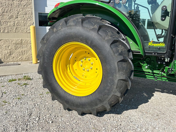 2024 John-Deere 5100E