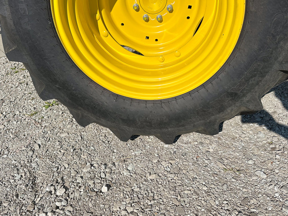 2024 John-Deere 5100E