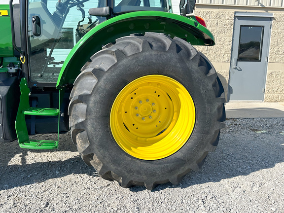 2024 John-Deere 5100E