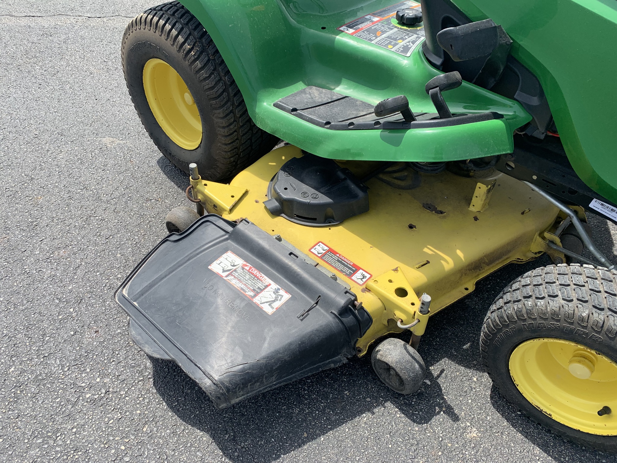 2015 John Deere X380 Image 7