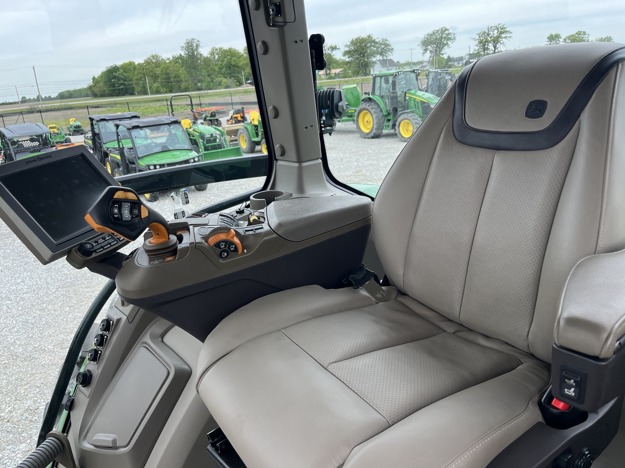 2022 John Deere 8R 370 Image 19