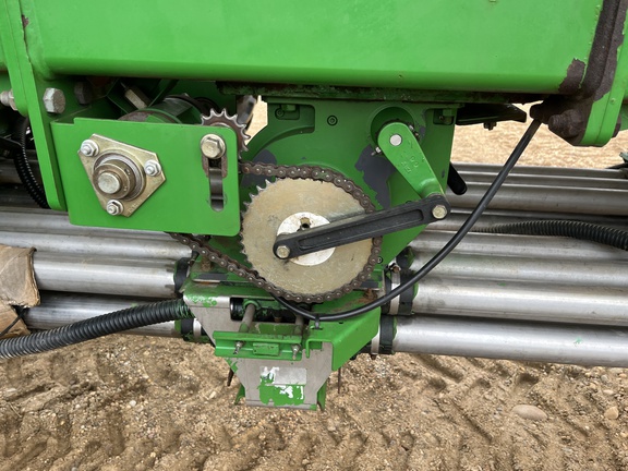 Used 2014 John Deere 1870 Air Drills and Seeders at Horizon Ag & Turf in High Prairie, AB - Photo24