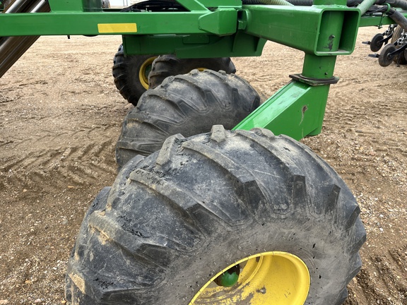 Used 2014 John Deere 1870 Air Drills and Seeders at Horizon Ag & Turf in High Prairie, AB - Photo26