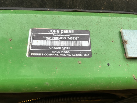 Used 2014 John Deere 1870 Air Drills and Seeders at Horizon Ag & Turf in High Prairie, AB - Photo14