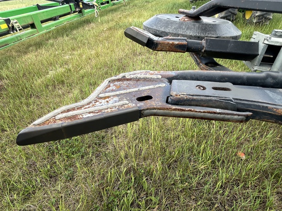 Used 2012 John Deere 1870 Air Drills and Seeders at Horizon Ag & Turf in Falher, AB - Photo6